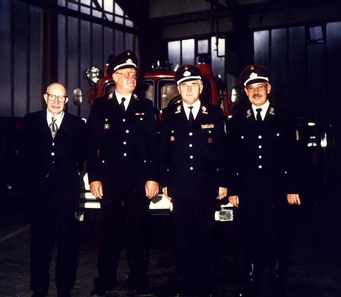 Wehrführer der Freiwilligen Feuerwehr Saarlouis, zwischen 1949 und 2000. Von links: Fritz Münzmay, Günther Flasche, Rudolf Quirin, Wolfgang Herrmann